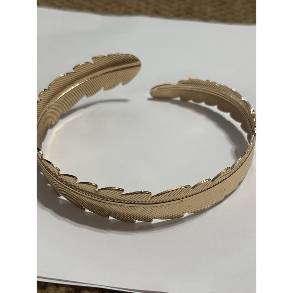 Gold-tone Upper Arm Cuff Armband/Bangle Bracelet Adjustable Open, Leaf, Design